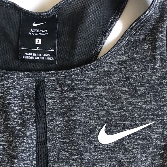 NIKE PRO HYPERCOOL TANK TOP DRI FIT CROPPED GREY BLACK MESH 889627-011 S EUC! - Picture 3 of 10